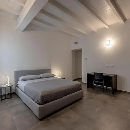 Daire Blue - Center & Garage Parma
